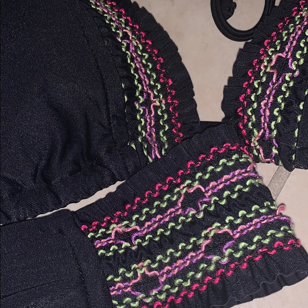 Bikini Set - Picture 2 of 2